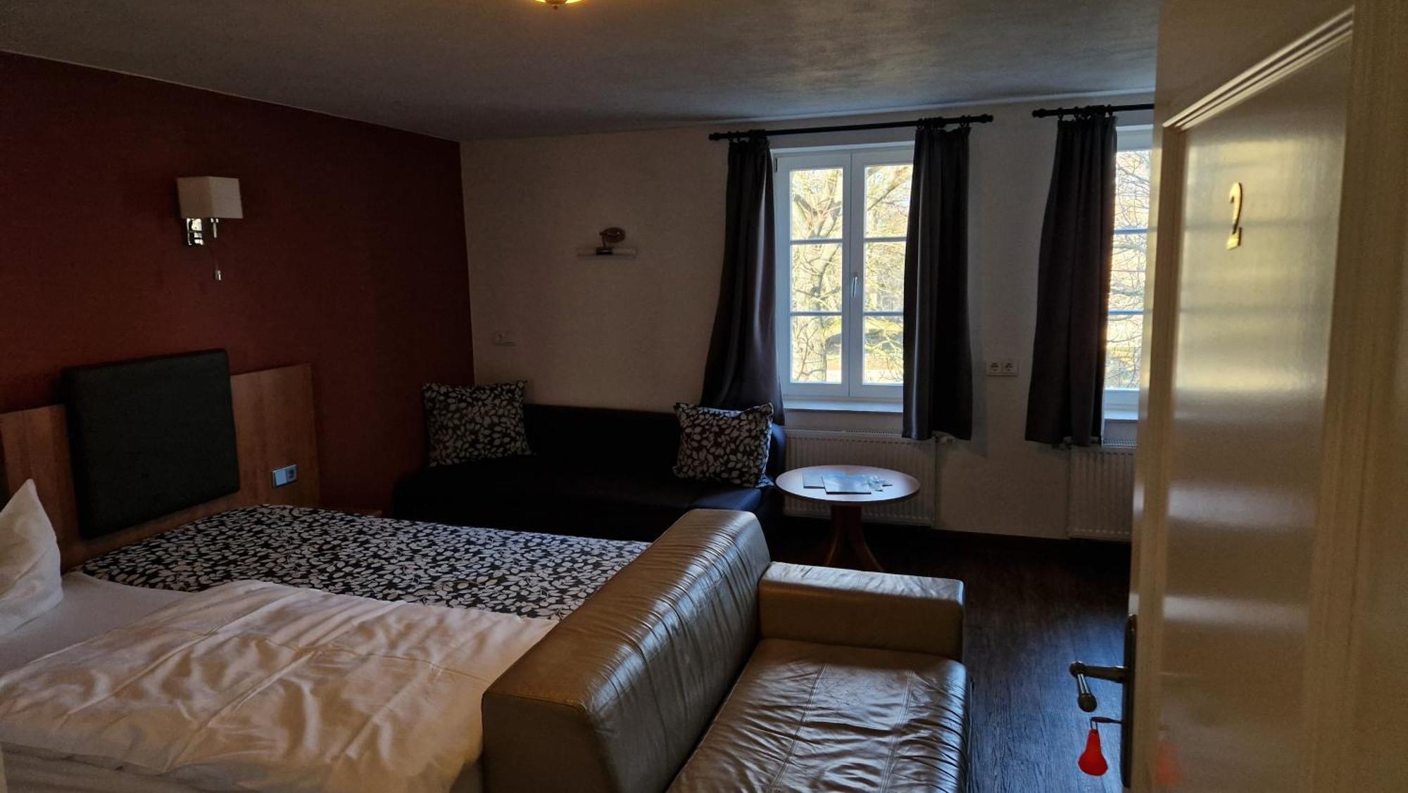 Hotel Garni Demmel & Cie Rohrsheim Экстерьер фото